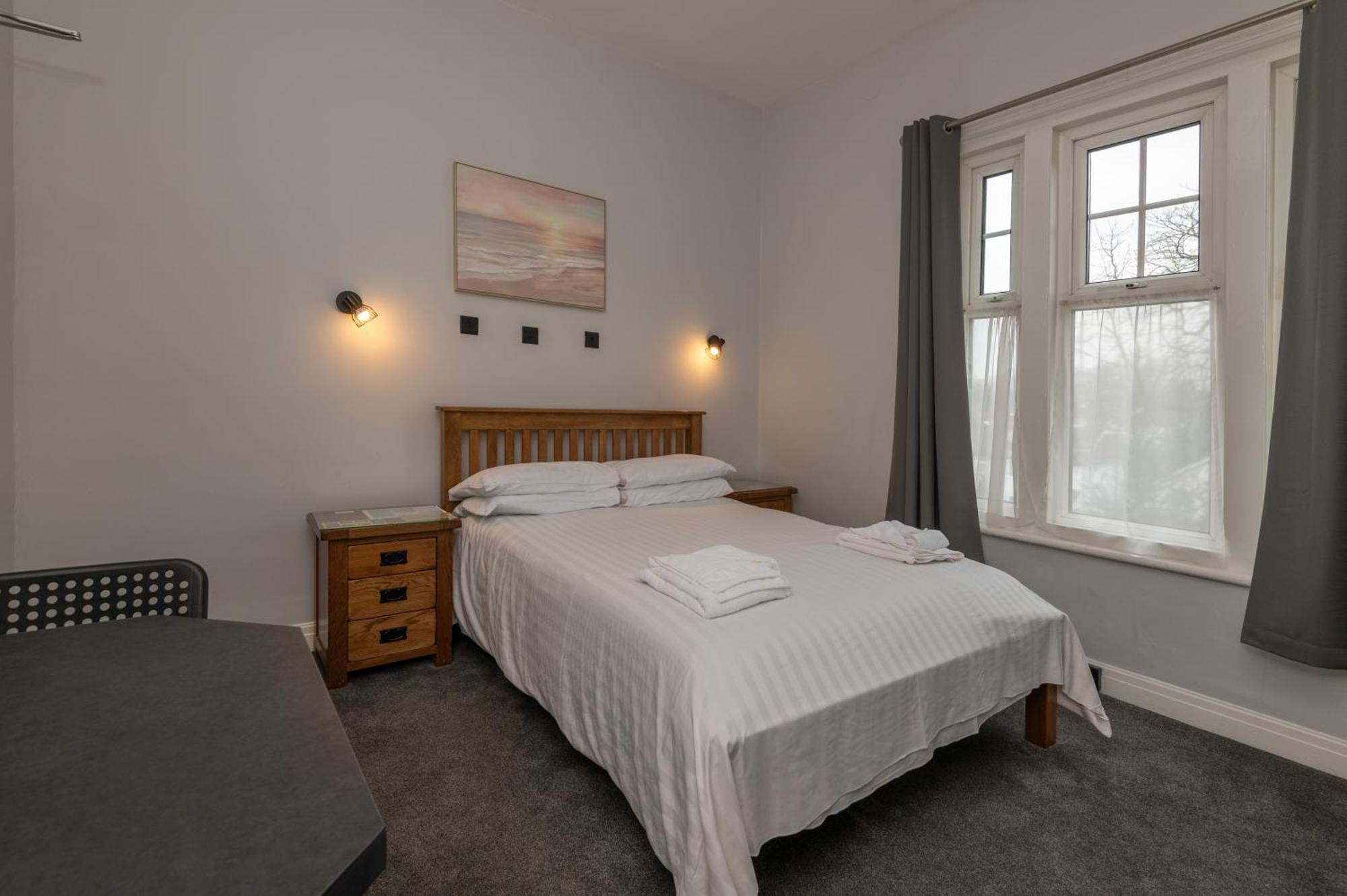 Ascot Grange Hotel - Voujon Resturant Leeds  Dış mekan fotoğraf